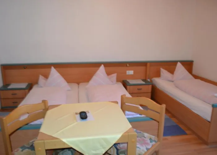 Innviertler Berggasthof Πανσιόν Radstadt